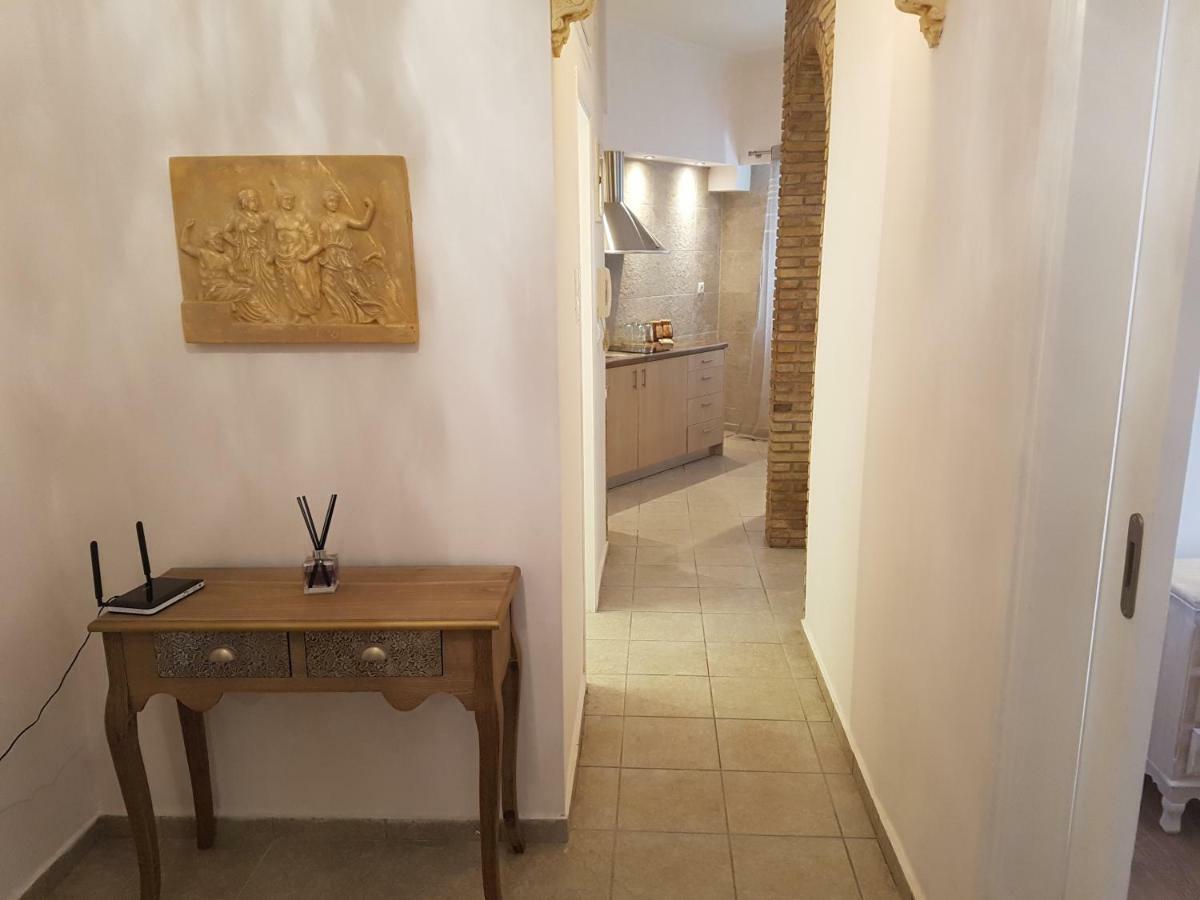 Apartment John Beauty 50m2, Metro And Acropolis 5' *