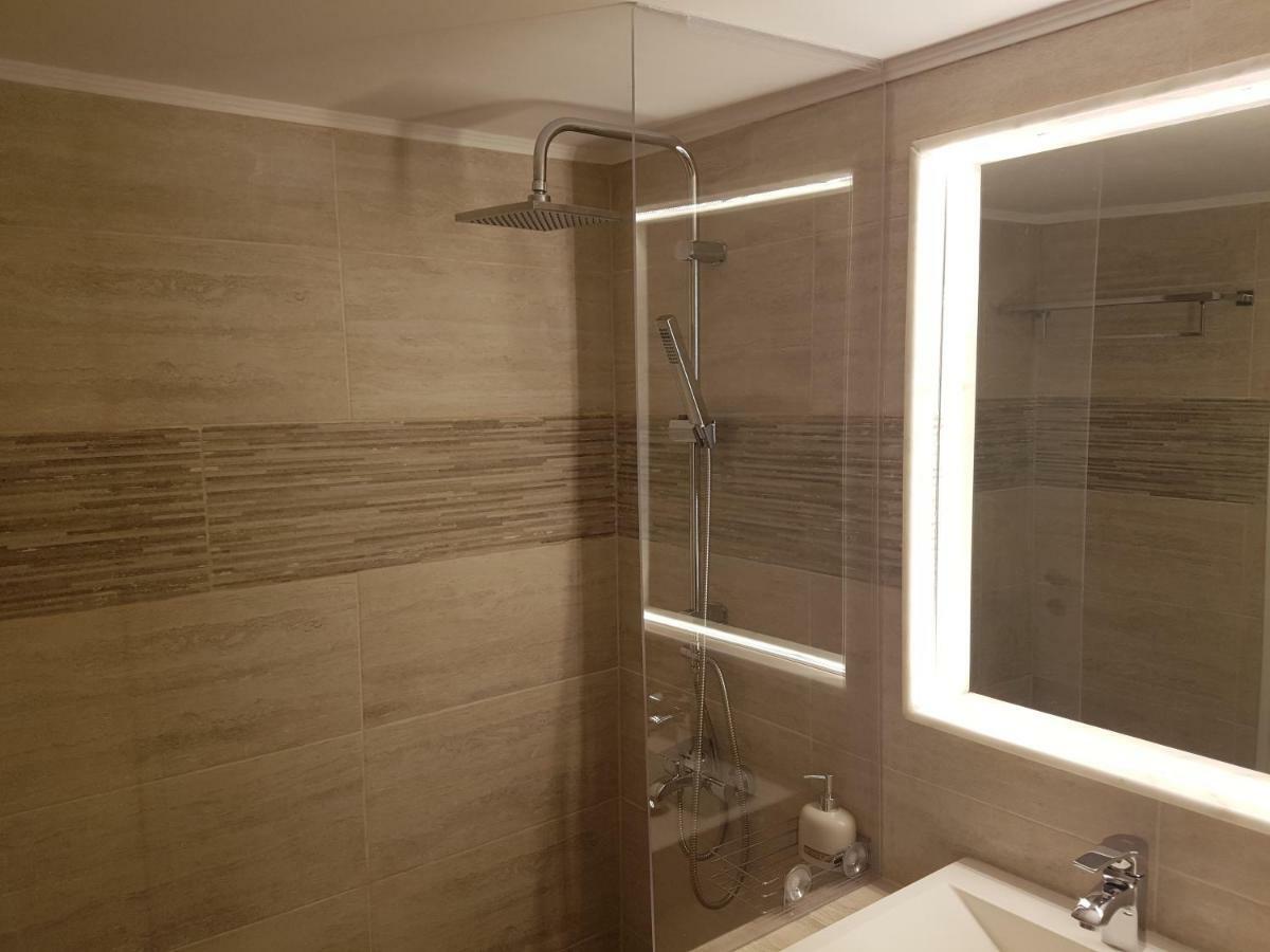 Apartment John Beauty 50m2, Metro And Acropolis 5' *