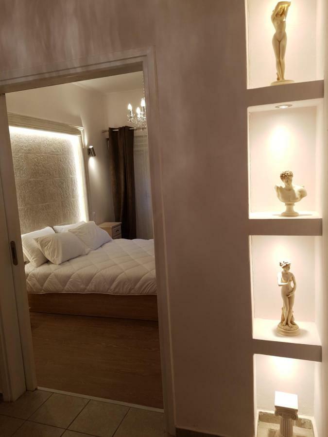John Beauty 50m2, Metro And Acropolis 5' Apartment