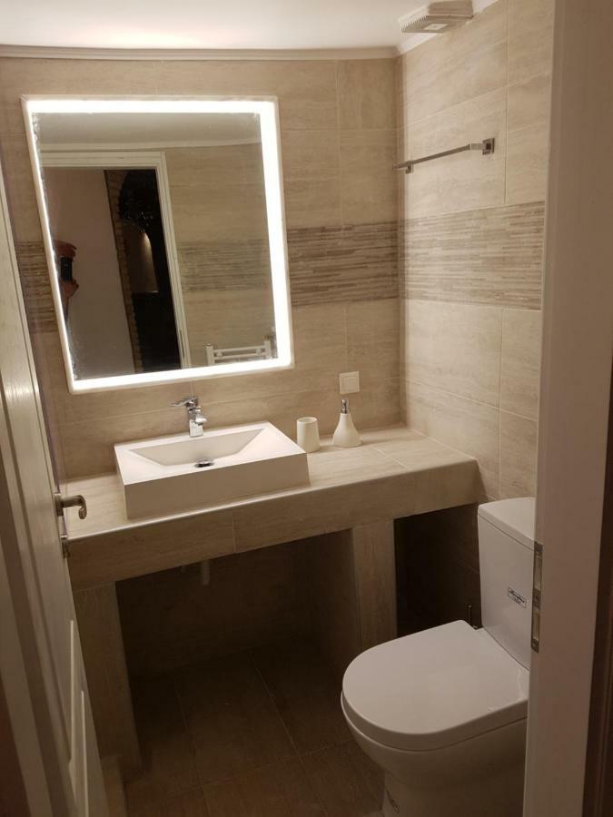 Apartment John Beauty 50m2, Metro And Acropolis 5' *